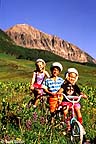 Children mountain biking in Mt. Crested Butte